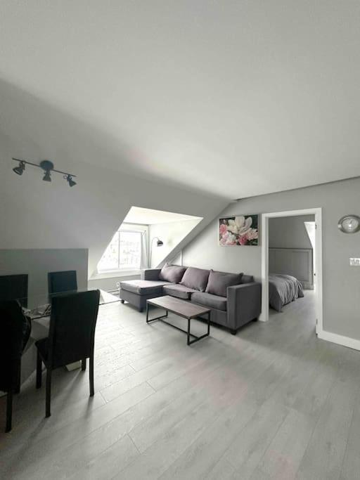 Unique Modern Luxury 2 Bedroom Apartment Rental Chapleau Extérieur photo