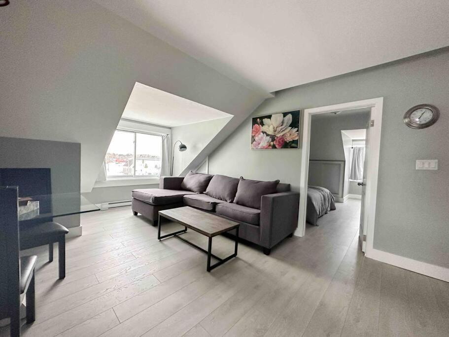Unique Modern Luxury 2 Bedroom Apartment Rental Chapleau Extérieur photo